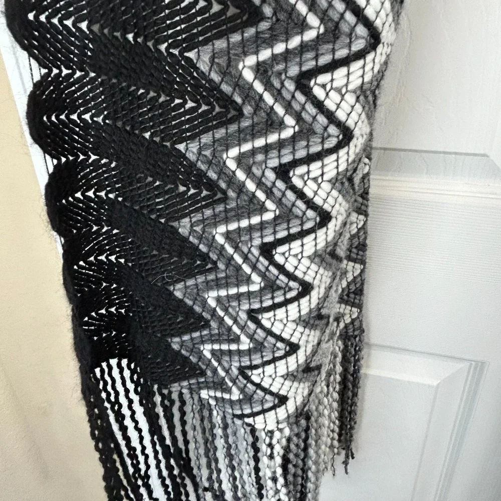 Knit Wrap Shawl Scarf Black White Gray Chevron Zig Zag Bohemian Chic 8'x2.5'
